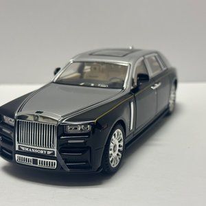 1:24 Rolls-Royce Phantom Metal Diecast Silver Black WITH LEDS Roll-Back
